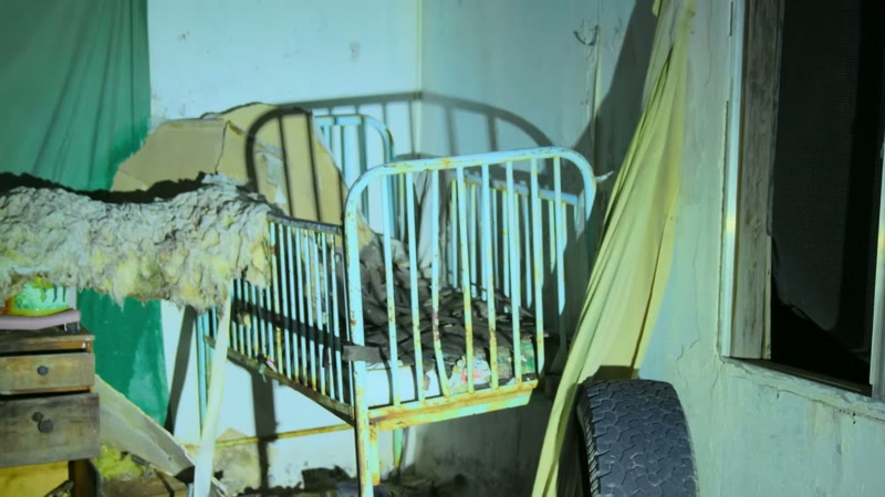 That bed frame is a full 8 degrees warmer