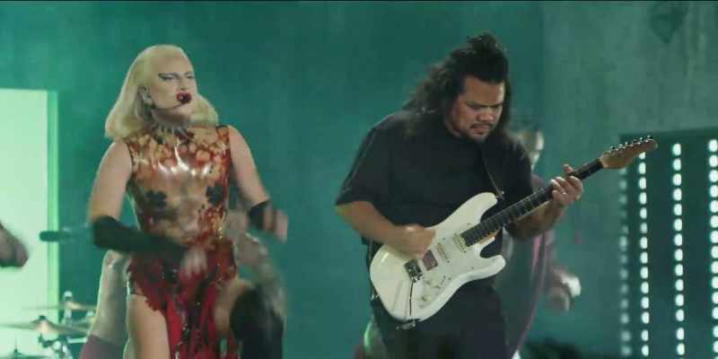 �� That boy is A monster-er-er-er-er-er ♪