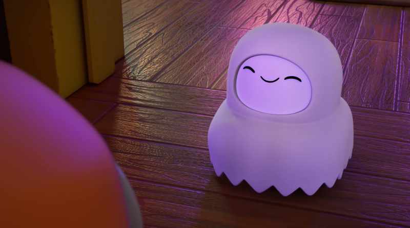 That ghost costume looks so real. Very scary!