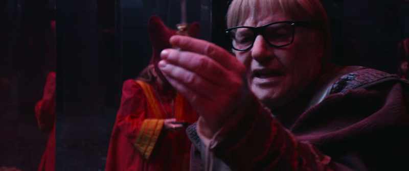 That stings. - It's fusing with your DNA, you dipshit