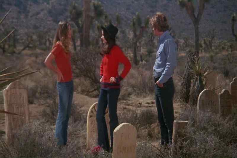 That's a new grave there, isn't it?