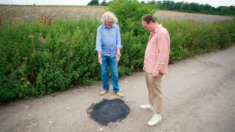 That's an old tyre in a pothole