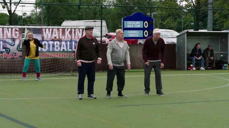 That's it boys, stand yer ground. Haud the line