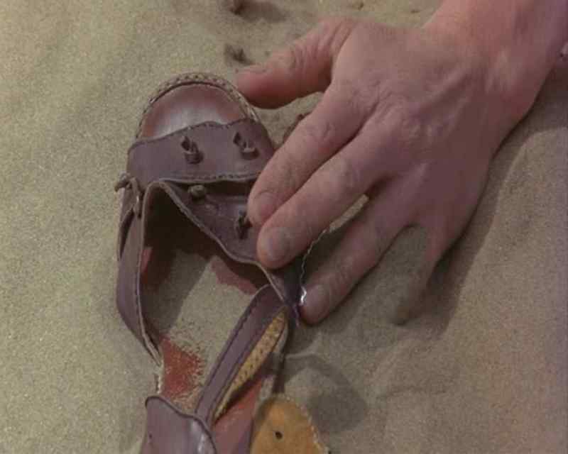 That's funny, where's the... buckle?