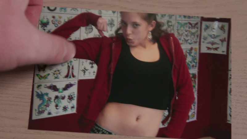 That's me getting my belly button pierced