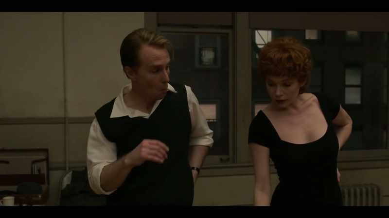 That's hardly seductive. - She's not very good at seducing