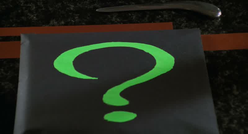 I don't know I didn't see anyoneThat's hideous What does it meanIt's a riddleNumbers on my face 13One through 12 The answer is a clockWho would send you a riddleThat Maggie is the riddle