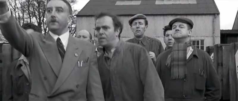 That's him, Mr. Kite. - Hey, you!
