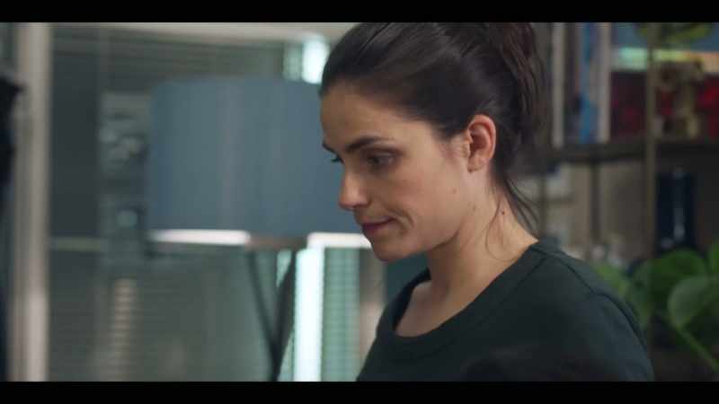 That's it. Ten seconds. - Enough to know she's not lying