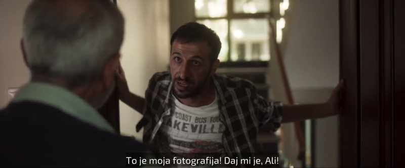 That's my photo! Give it to me, Ali!
