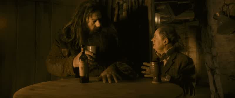 That's very odd, isn't it?- It is, isn't it?