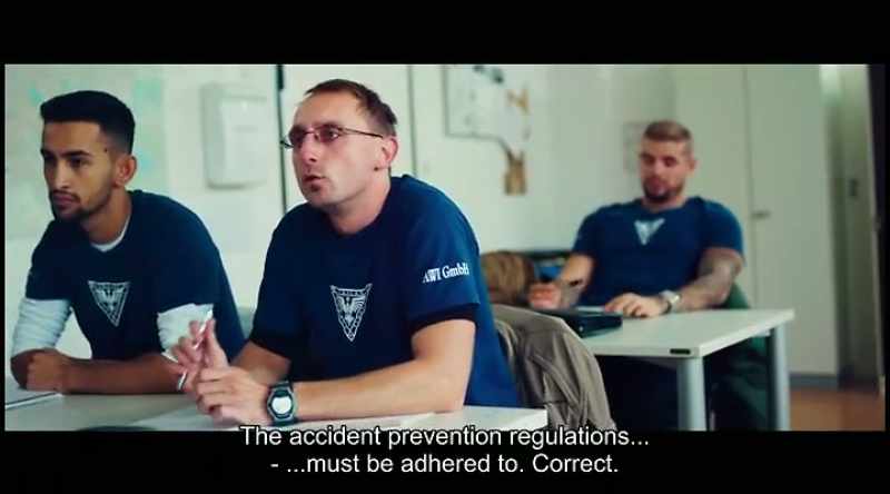 The accident prevention regulations... - ...must be observed. Correct