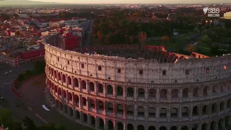 The Arles amphitheatre is a slightly smaller copy