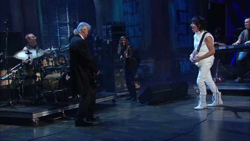 The band are having great fun doing this riff