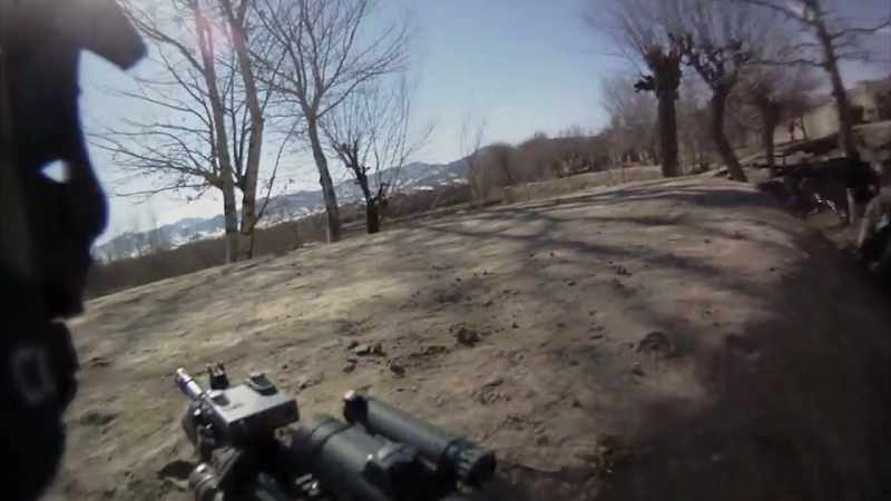 The best effective way that I found in a combat situation