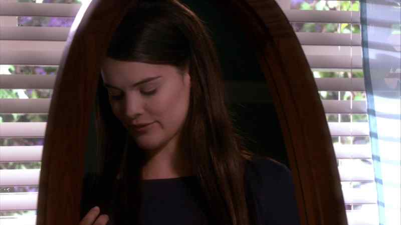 The big difference is... Sarah didn't have long hair