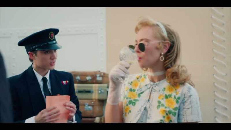 The Captain is inviting all first-class passengers