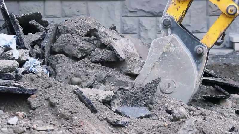 The crew just had had a hole dug