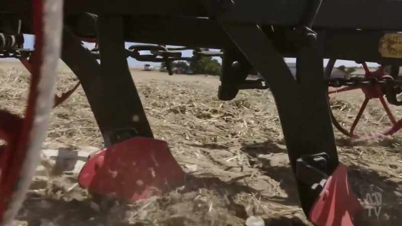 The farmer doesn't have to stop, can keep working the paddock