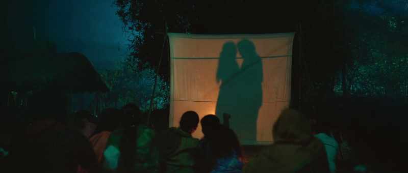 The film is on despite the power cut