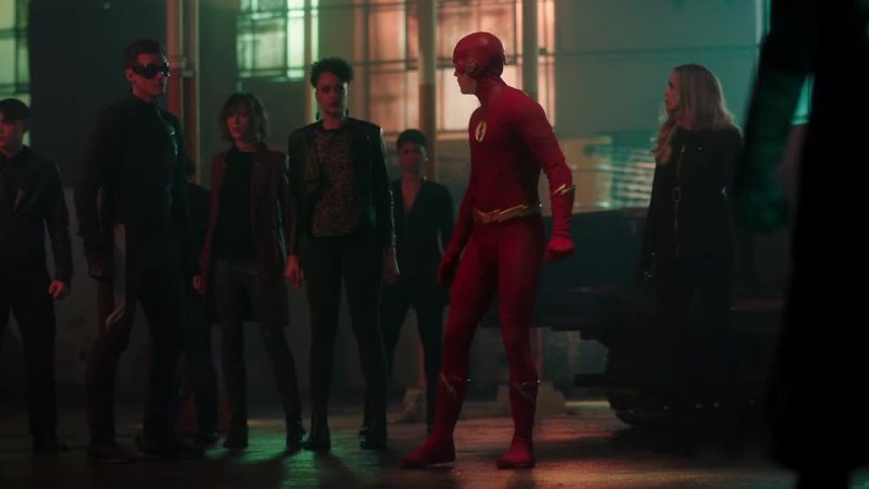 [The Flash] The chopper's not gonna be able to land