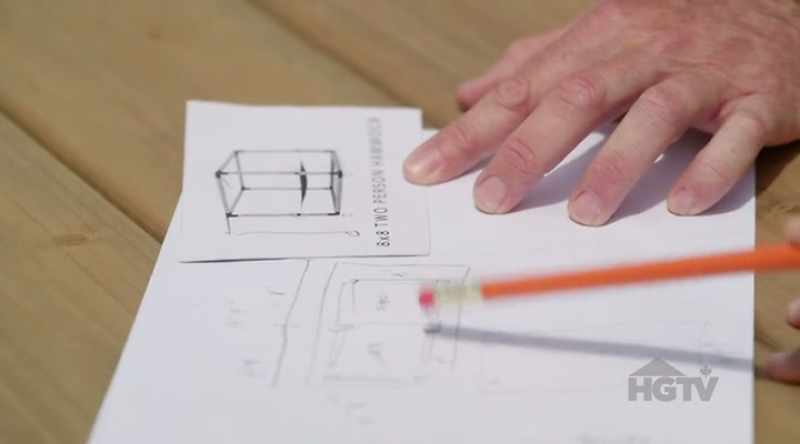 The hammock comes with a fixed dimension of 8-by-8