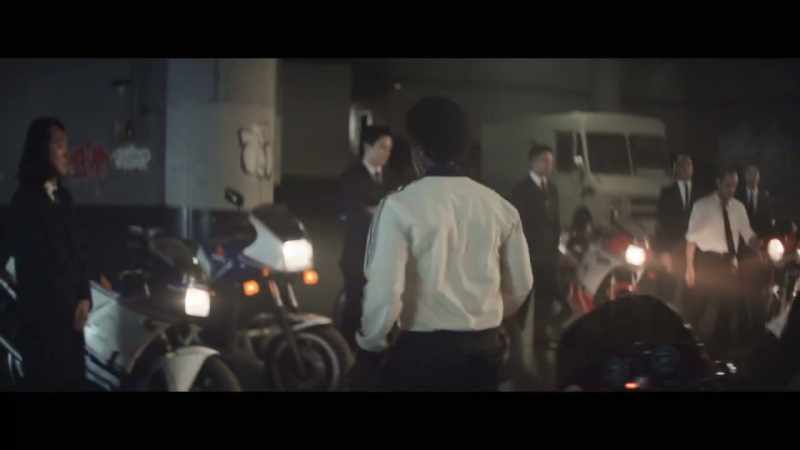 �� The music's playing... ♪