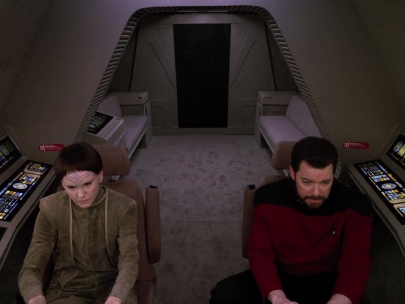 The null space is affecting the annular-confinement beam