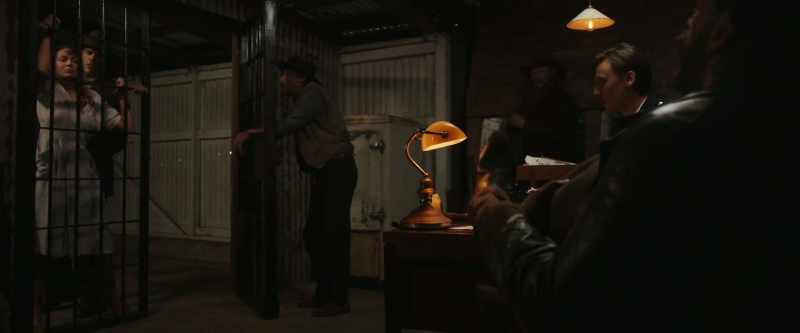 �� The old country... ♪