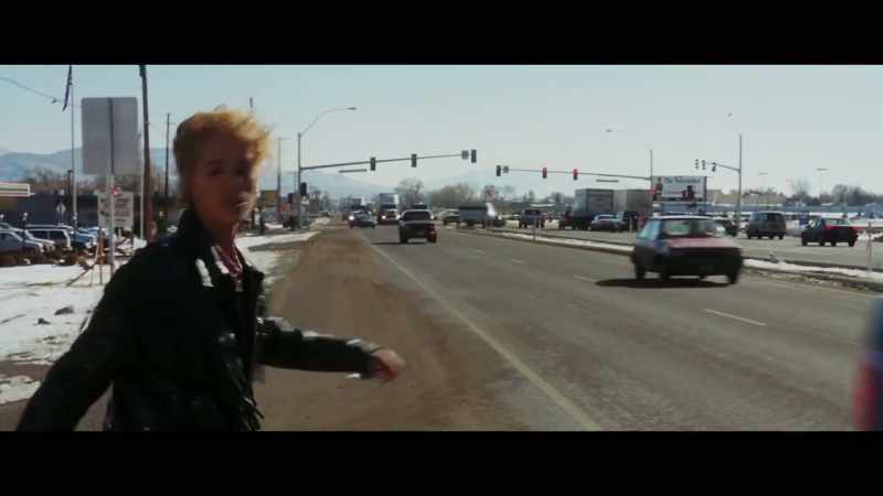 The opening scene and the closing scene mirror each other