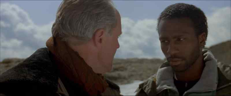 The other one is tollowing. - I'll move to a high point, tlank him