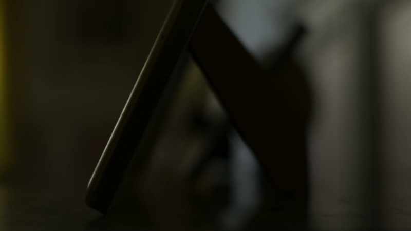The police find that photos are missing from their frames