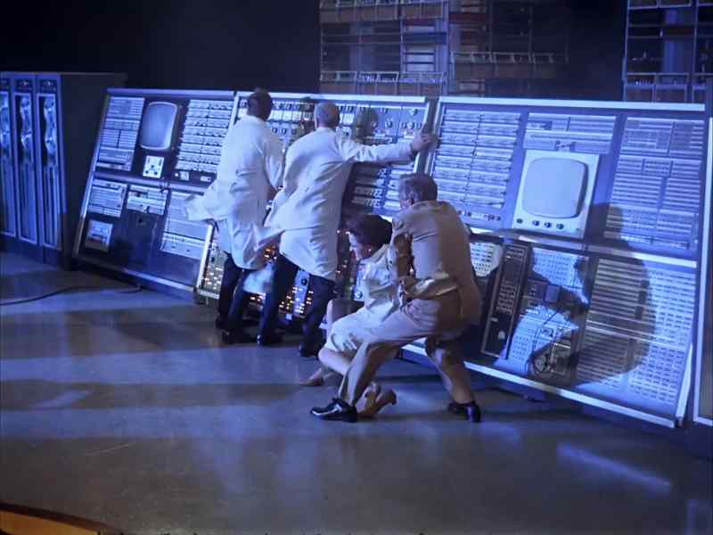 The powers off!. I dontt understand it! It should stop!