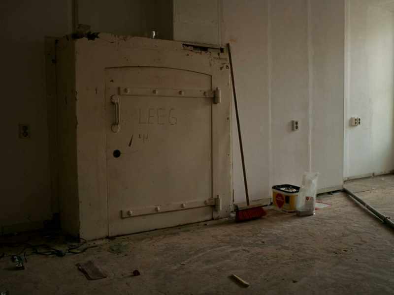 The public entrance was at basement level