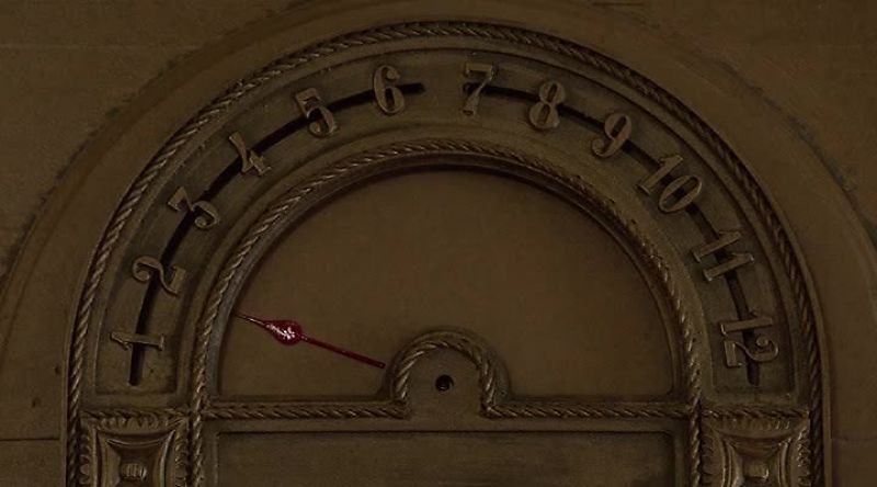 The red arrow drops at noon - Julia