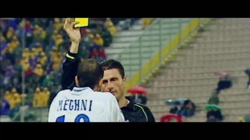 The referee is Massimo De Santis