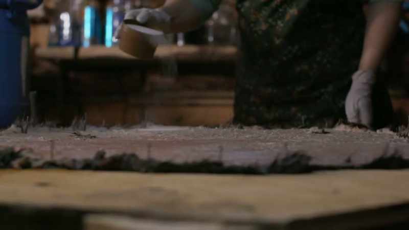 The salt is supposed to penetrate the hide
