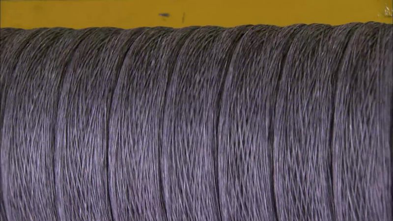 THE SPINNER SEPARATES THE LAYER INTO THREADS