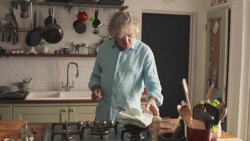 The tea towel should have absorbed excess moisture