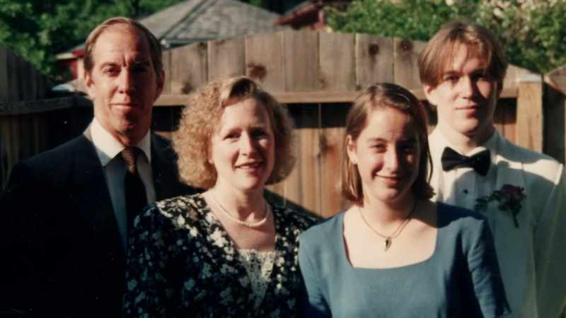 The therapists, Mike, her husband, her children