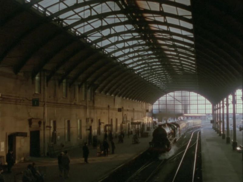 The train that is submitting in the platform 1