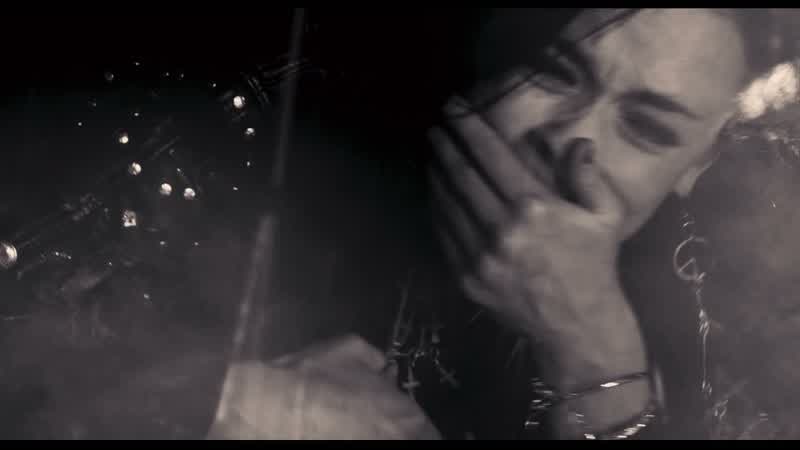 The Valkyrie at my side is shouting and laughingwith the pure hateful bloodthirsty joy of the slaughterand so am i
