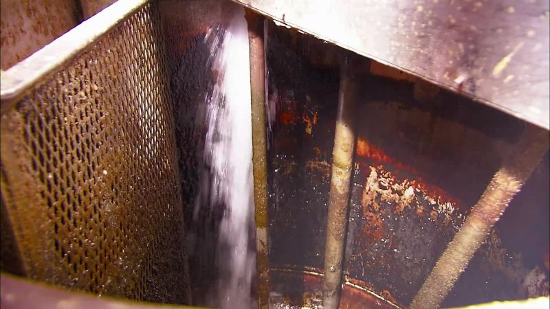 THE WAXES GO INTO A MELTER
