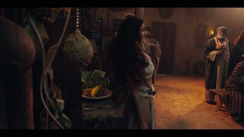 Thelminha, come here... - Sparkling wine!