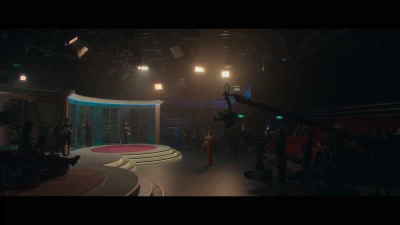 Then lights down on the cooking segment