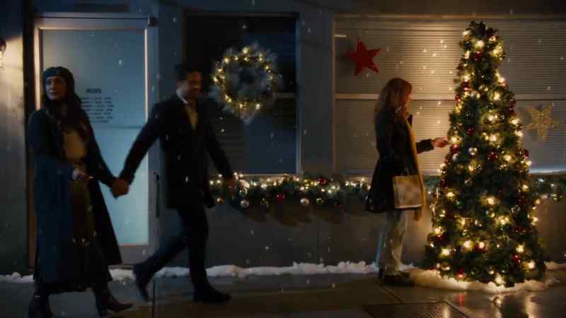 �� There ain't no silent night