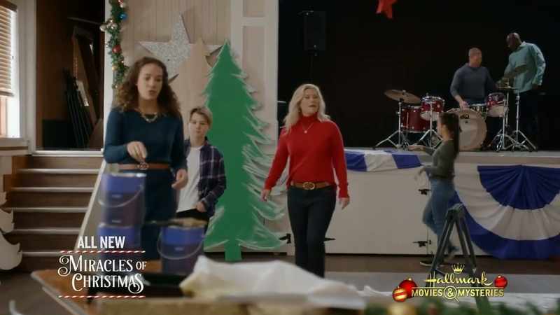 There are smocks if you need them and extra tarps over there