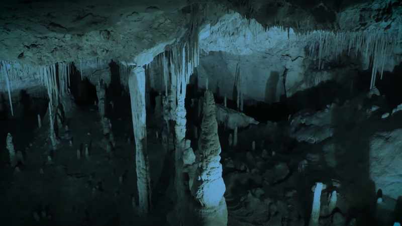There are stalactites, things hanging down from the edges