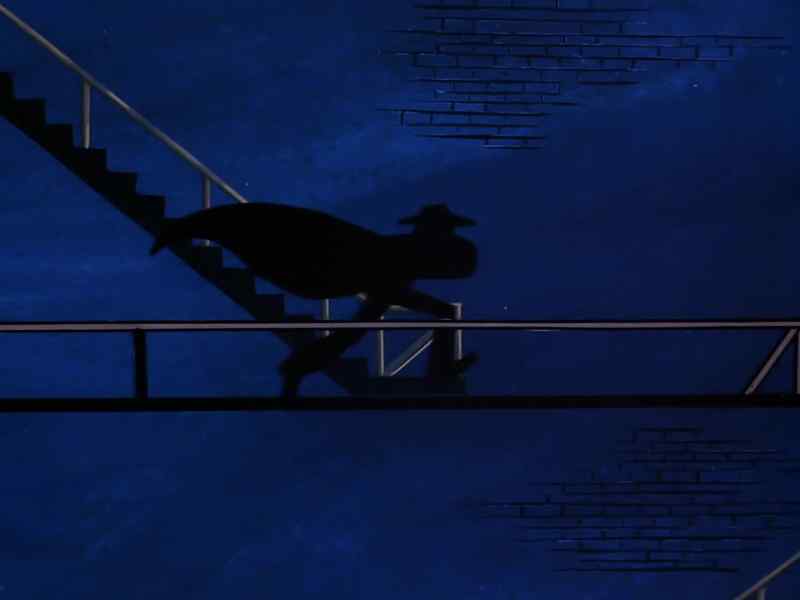 There he is! We've got to catch him! - Look at Scooby-Doo!