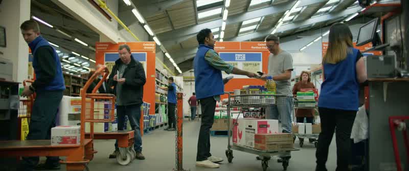 Jack TV HOST And here's a lovelylittle story Jack you work in the wholesale warehousein LowestoftAnd we hear members of the retail trade have been gettinga free CD along with their jumbo boxesof